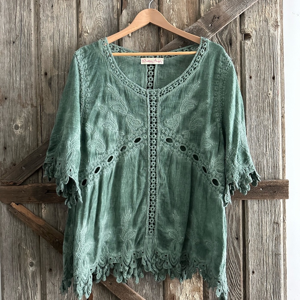Embroidered linen lace top